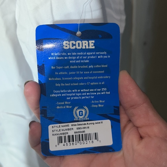 Medium White Scrub Top - Picture 3 of 3